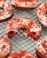 Red Velvet Flavor Compound Donuts